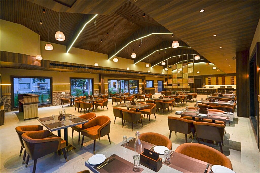 vana retreat corbett dining